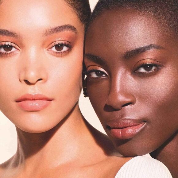 Bobbi Brown Chestnut Glow Highlighter (Champagne & Soft bronze) - Picture 9 of 17